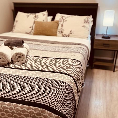Niagara Getaway Across Fallsview Bagian luar foto