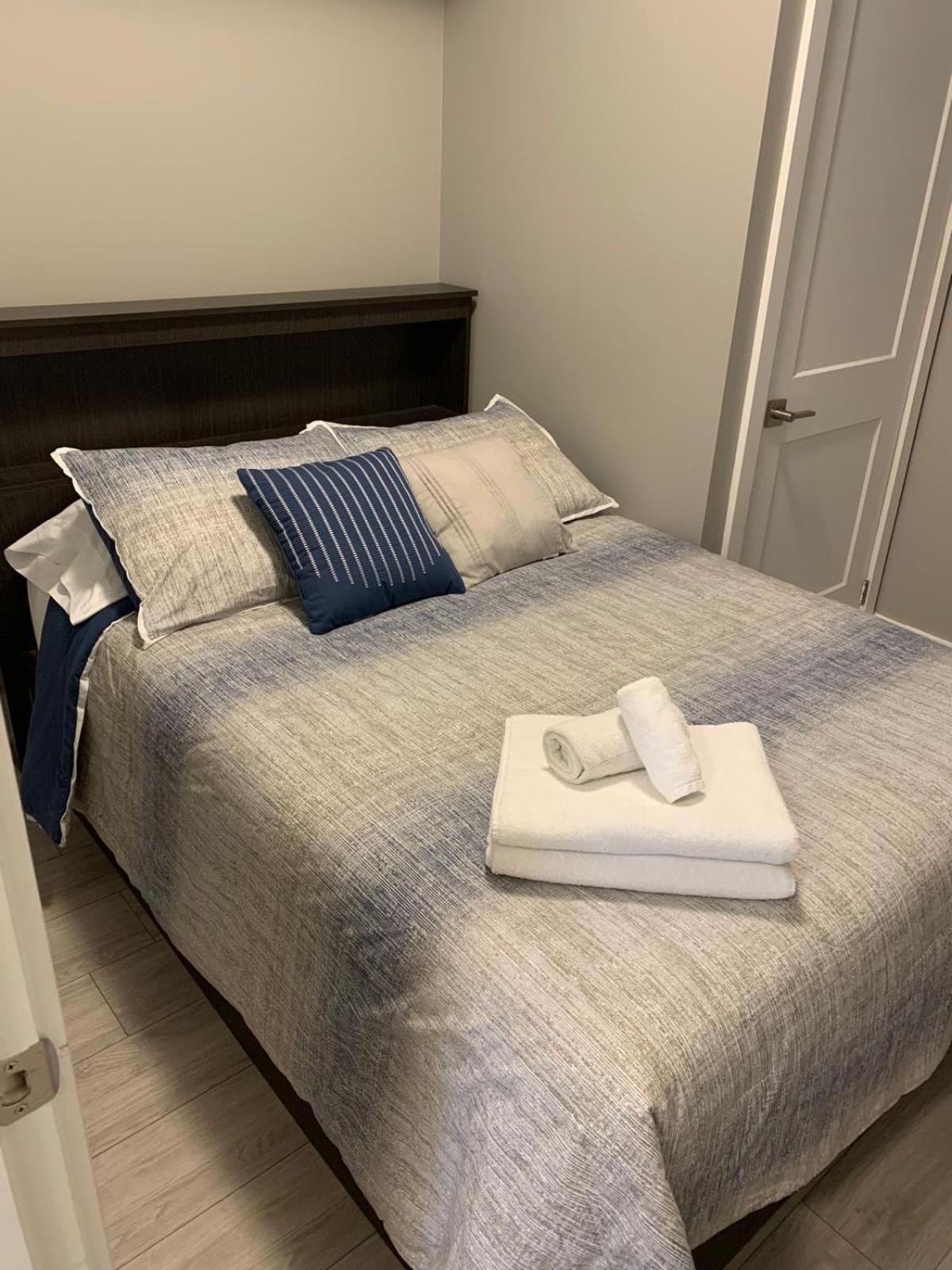 Niagara Getaway Across Fallsview Bagian luar foto