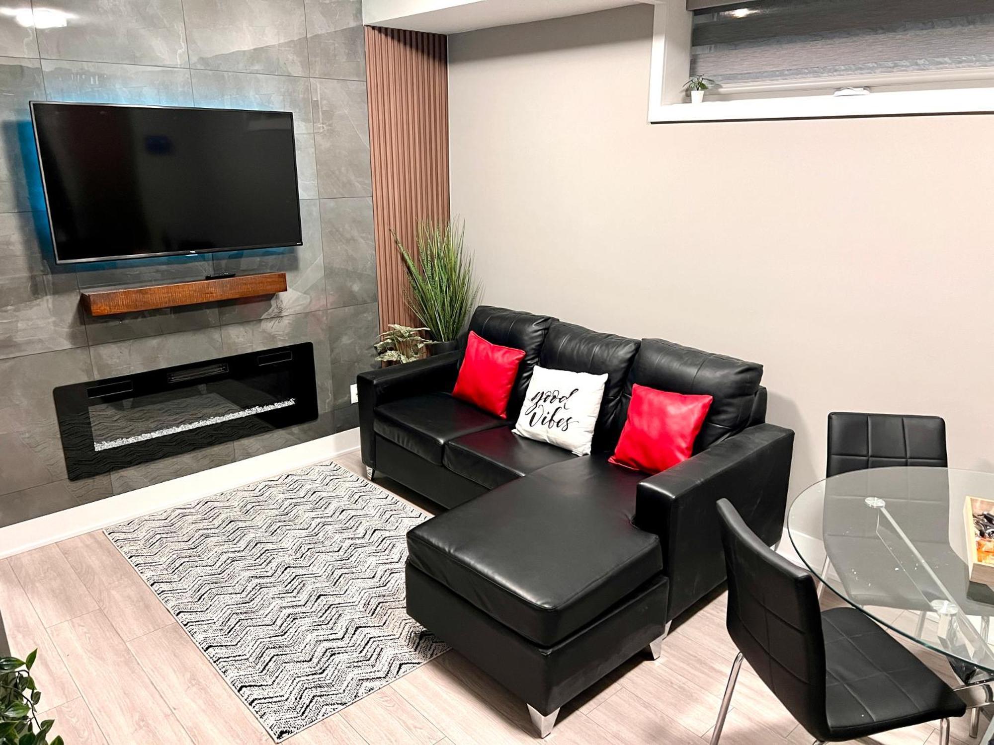 Niagara Getaway Across Fallsview Bagian luar foto