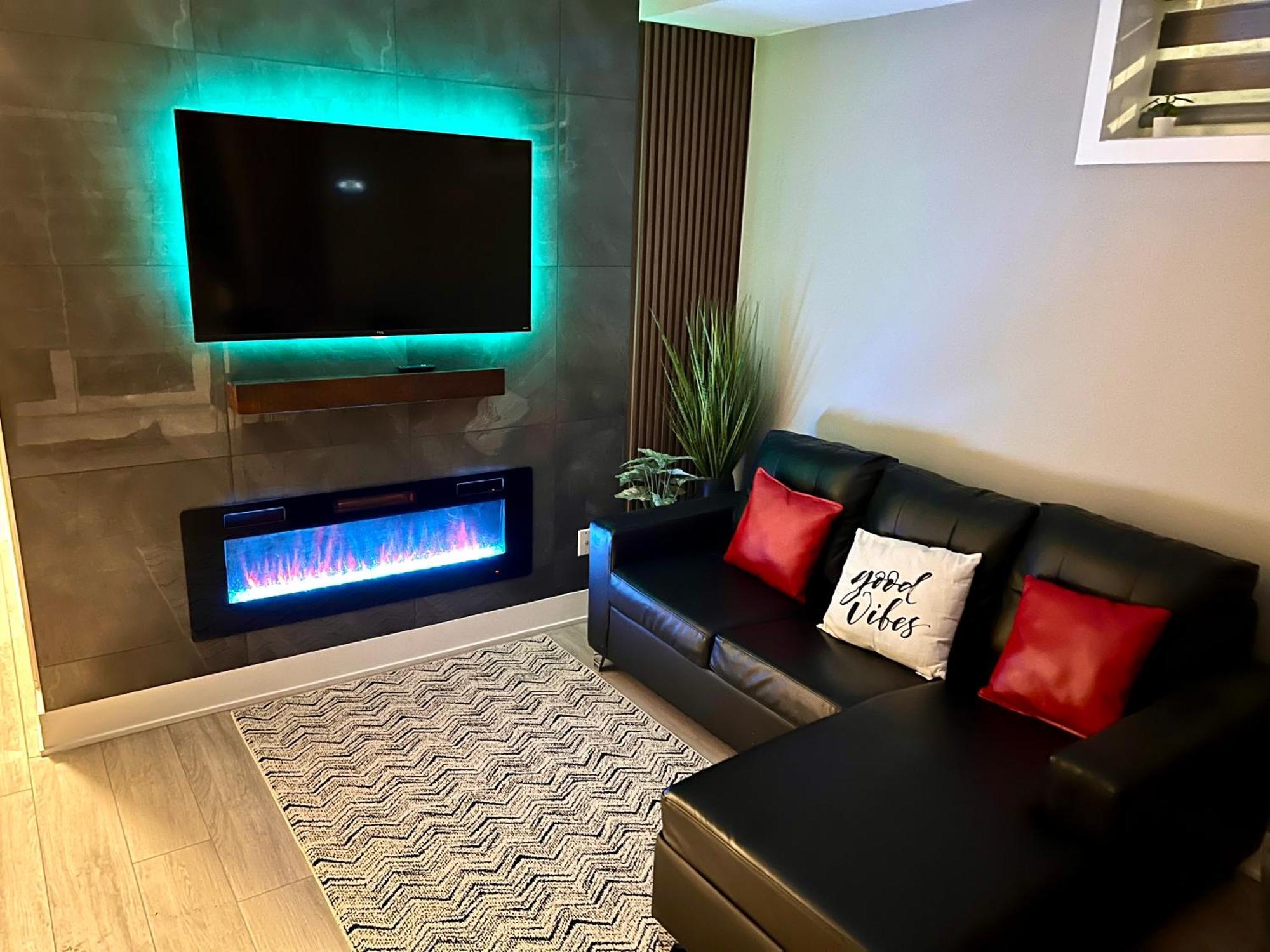 Niagara Getaway Across Fallsview Bagian luar foto