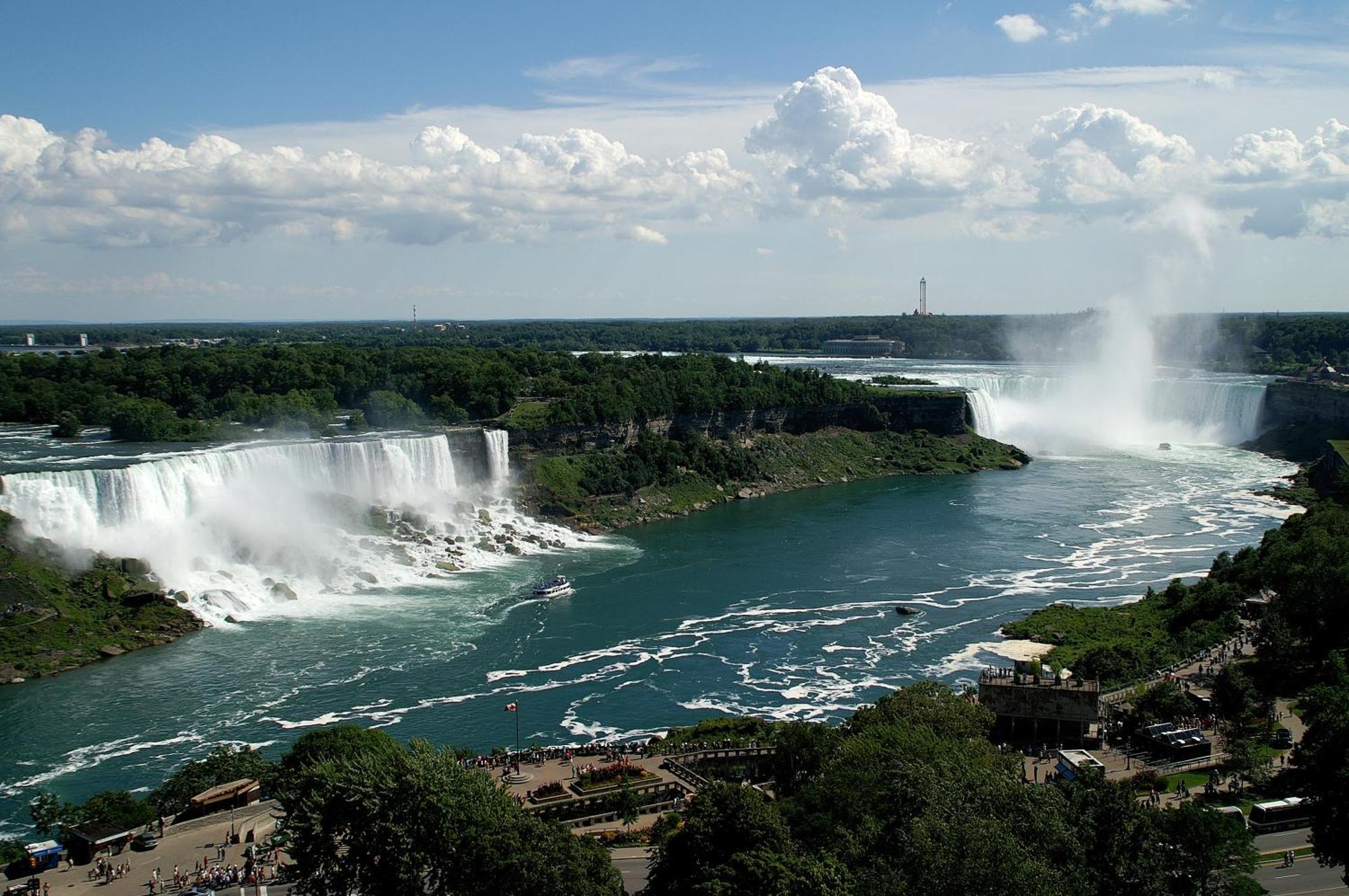 Niagara Getaway Across Fallsview Bagian luar foto